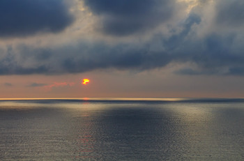 Путь на Север / Балтийское море. Раннее утро. 04:55
Наконец-то взошедшее Солнце выглянуло из-за туч!