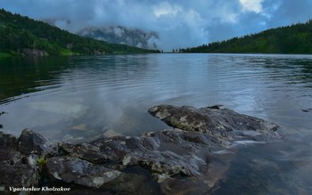 Утро на горном озере / Кузнецкий Алатау, озеро Харатас.