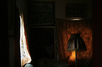 Темная не сторона / ...в тёмной-тёмной комнате....