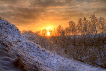 Падал снег / Утро