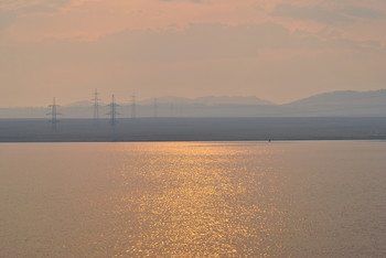 зной / город Чита закат на озере Кенон