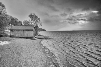 &nbsp; / Ammerseeufer in Bavaria.
Mitte Januar erster Wintereinbruch.