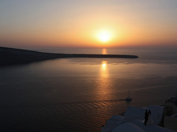 Закат в деревне Ия / Греция, остров Санторини.