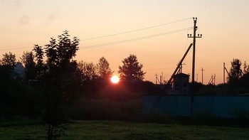 ПОСЕЛОК ПРОСЫПАЕТСЯ / ПОСЕЛОК ПРОСЫПАЕТСЯ