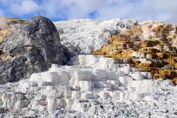 Мамонтовы горячие источники / Йеллоустонский национальный парк