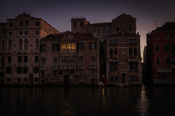 Венеция. Перед рассветом / Палаццо на Гранд-канале перед рассветом