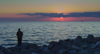 Осень - пора активного клёва! / Рыбалка на закате.