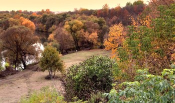 Октябрьские краски / Вид из парка Дворянское гнездо на реку Орлик в Орле