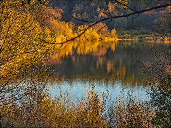 Осень в Трускавце / На берегу озера с питьевой водой, октябрь...