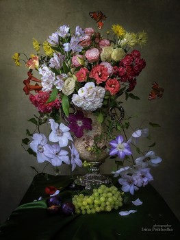 Цветочный натюрморт в стиле барокко / классический цветочный натюрморт