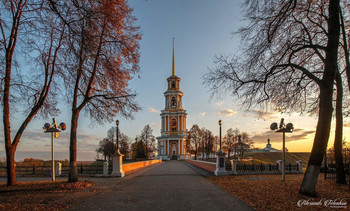 Вид на Соборную колокольню Рязанского кремля. / ***