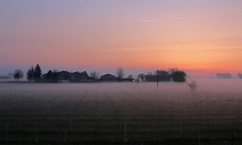 Чуть ночь превратится в рассвет / Восход в усадьбе Антика Голена. Италия. (Репост)