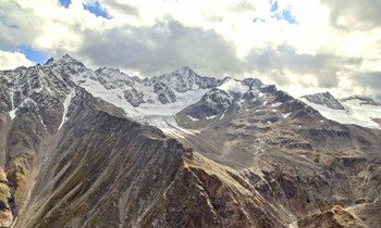 Вид с Эльбруса на Кавказские горы / Вид с Эльбруса на Кавказские горы