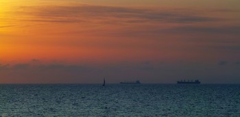 Краски морского заката / Геленджикская бухта. Юпитер 37-А