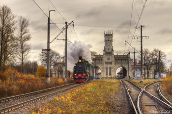 Петергоф. Вокзал / Ретро паровоз