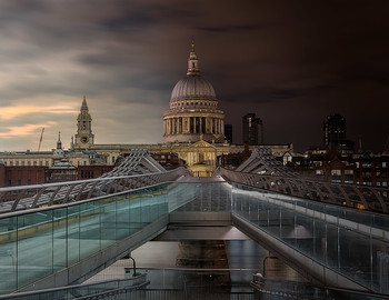 &nbsp; / St Paul's Cathedral, London, UK