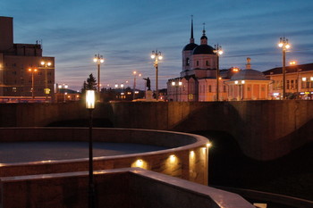 Поздним вечером. / Прогулки по Томску.