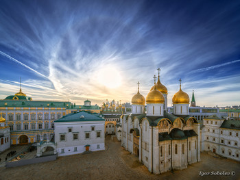 Гало / Гало над Успенским собором Московского Кремля
Halo over the Assumption Cathedral of the Moscow Kremlin