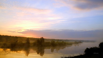 Цветное небо. / На рассвете, озеро Сосновое.