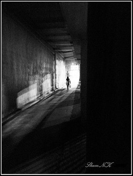 Этюд "Переход..." / зарисовка на городские темы...
Пешеходный переход под ж/д мостом...