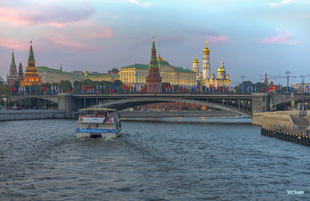 Песня о Москве / Москва