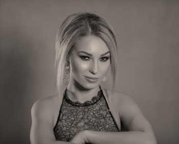 Оля / девушка