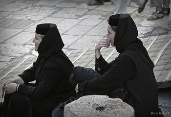 Женщины / Фотография из серии &quot;Прогулки по Иерусалиму&quot;