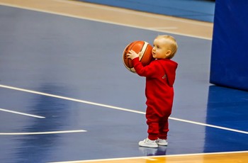 Баскетболист / ПБК &quot;МБА&quot; (Москва)	-	
БК &quot;НАДЕЖДА&quot; (Оренбург)