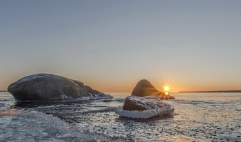 Про то, как Дед Мороз шапку потерял, пролетая над Ладогой. / Ладожское озеро, восход.