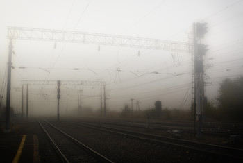 Туман над железной дорогой. / Туман, дорога,поезд,вагон едем домой!