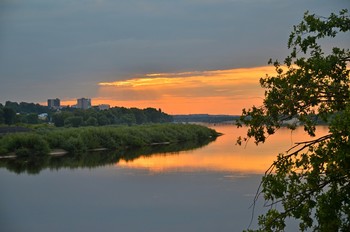 вечер августа / на реке