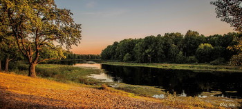 Озеро в тихом,вечернем огне... / Осенний закат.
