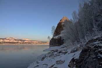 Шалунин бык / Еще одно красивое место чуть ли не в черте города Красноярска, которое мы решились посетить в довольно холодный день.
