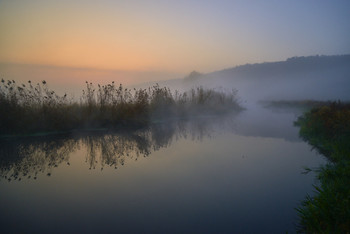 Скрываясь в тумане / река Северский Донец. Осень 2019