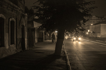 Ночной разговор... / В ночных улицах...