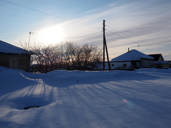 дома в снегу / снег сугробы