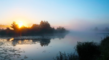 Тихим утром. / Летние туманы на озере Сосновое.