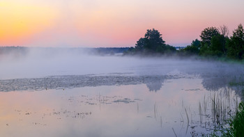 Утренний туман. / Рассвет на озере Сосновое.