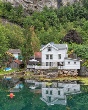 Домик в деревне / Норвегия, Гейрангер