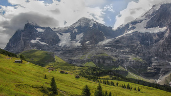 Бернские Альпы / Эйгер, Мёнх-Юнгфрау. Юнгфрау - знаменитое трио четырёхтысячников, один из символов Швейцарии