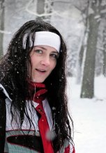 первым снегом / 22.11 застали Йолку за съёмками первого снега)))
