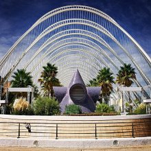 L'Umbracle / L'Umbracle (Walkway / Garden in the City of Arts and Sciences)
Valencia, Spain.
© Alena Romanenko.