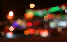 Щурясь. / В завершении уходящего года такая незатейливая картинка.
С наступающими вас праздниками!
Яркой мишуры вам, свежих мандаринов, оглушительных салютов, полусладкого и под шубой. Богатырского здоровья, взаимопонимания и взаимности, в наступающем году.
Будьте счастливы!
