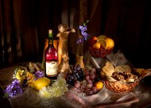 Виноград / Как хочется иногда зимним вечером налить вина, закусить виноградиком...