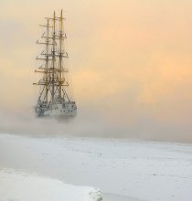 Корабль-призрак / Петербург. Нева. Парусник Мир