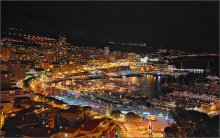 Золотой свет  Монако / Карликовое государство, знаменито своими казино, колличеством богатых на кв. м.жители-монегаски. Сьемка (к сожалению)без штатива.