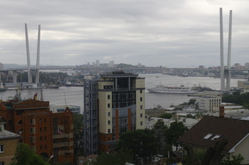 Вид на Золотой мост (Владивосток/Приморский край) / Вид на Золотой мост (Владивосток/Приморский край)