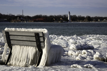 &nbsp; / Winter at the mouth of the river is always interesting because of storms