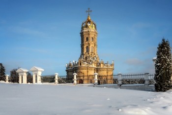 Коронованная / Знаменская церковь в Дуцбровицах.