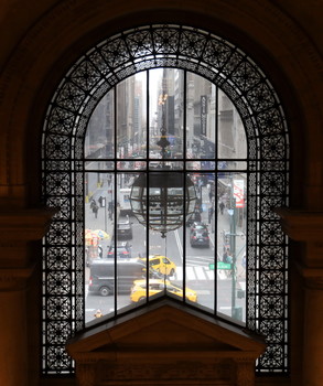 А из нашего окна 41-я стрит видна. / Манхэттен
